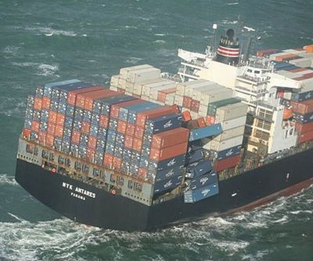 100 Container Ship Crashes